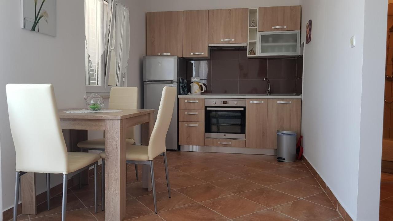 Ruzica Apartments Mirca  Luaran gambar