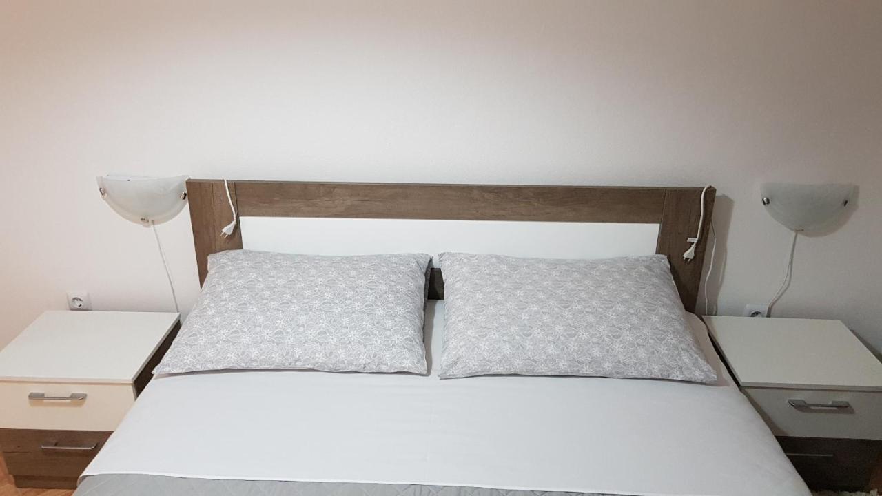 Ruzica Apartments Mirca  Luaran gambar