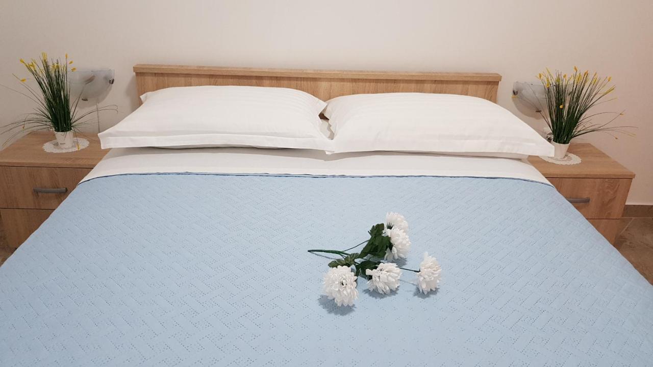 Ruzica Apartments Mirca  Luaran gambar