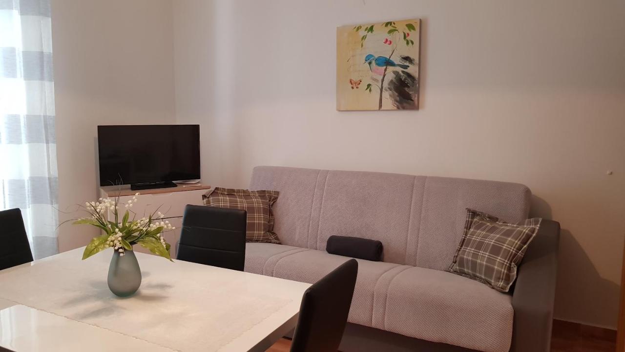 Ruzica Apartments Mirca  Luaran gambar