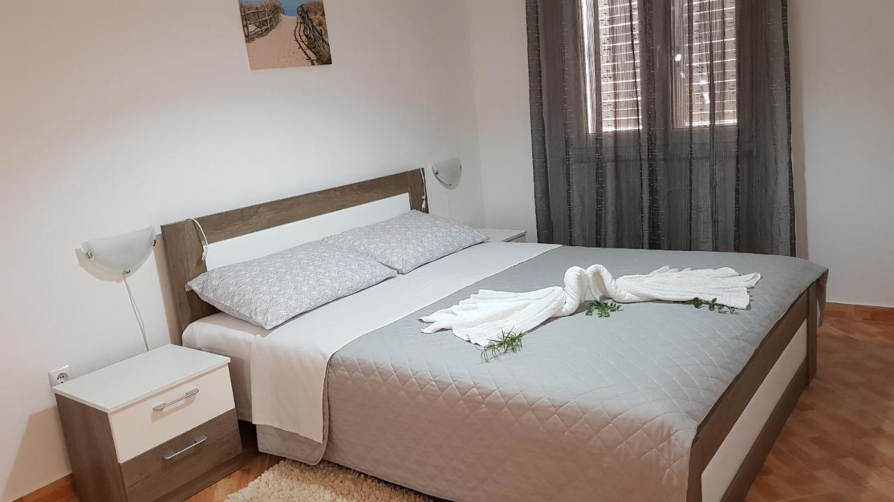 Ruzica Apartments Mirca  Luaran gambar