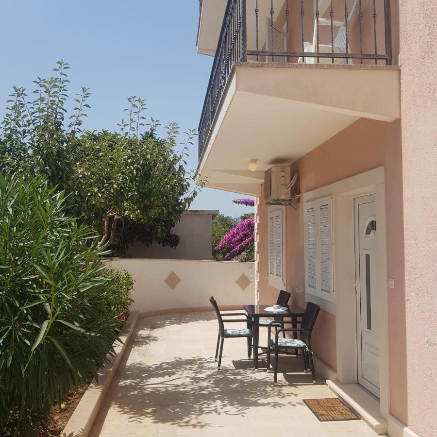 Ruzica Apartments Mirca  Luaran gambar